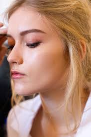 Những thành phần mỹ phẩm làm bít, tắc lỗ chân lông