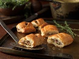 Friand A La Viande Et Aux Blettes Recettes Recette Alimentation Recette De Blettes Feuillete Saucisse