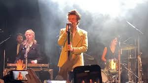 Produced by tyler johnson, alex salibian & jeff bhasker. Sign Of The Times