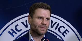 Už třetí kouč v sezoně: Vítkovice přebírá Václav Varaďa, bude i sportovním  manažerem — ČT sport — Česká televize