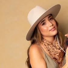 Ellie Scott and Brandon Alumbaugh's Wedding Website