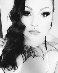 Chelsea Eberhart's Instagram, Twitter & Facebook