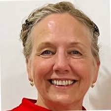 Tracey Plante's Instagram, Twitter & Facebook