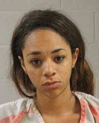 Yolanda Connelly's Instagram, Twitter & Facebook