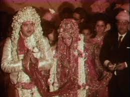 Randhir Kapoor And Babita Wedding Ceremony 1971 Rare Video Rishi Kapoor Present Youtube In 2020 Rare Videos Randhir Kapoor Rishi Kapoor