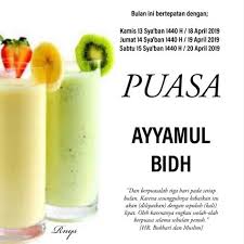 Akan tetapi kalender ini terdiri dari 354 355 hari bukan 365 366 hari seperti dalam kalender biasa. 18 Ide Random Pakaian Pantai Foto Musim Panas Pemotretan Pantai