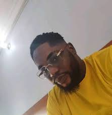 Importance of sisterly behavior in early life