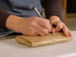 I listen under ser du eksempler på hvor lenge forskjellige matvarer kan ligge i fryseren før kvaliteten avtar. Oppbevaring I Fryser Matprat