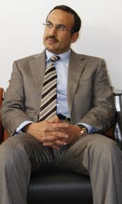 كشف موقع مأرب برس اليمني، نقلا عن، مصادر وصفتها بالخاصة، أن أحمد علي عبدالله صالح نجل الرئيس اليمني السابق علي عبدالله صالح، فجر قنبلة مدوية صدم بها السعودية والإمارات ودول التحالف العربي في اليمن. Ø´Ø§Ù‡Ø¯ Ù…Ø§Ø°Ø§ Ù‚Ø§Ù„ Ø§Ù„Ø³ÙÙŠØ± Ø£Ø­Ù…Ø¯ Ø¹Ù„ÙŠ ÙÙŠ Ø£ÙˆÙ„ ØªØ¹Ù„ÙŠÙ‚ Ù„Ù‡ Ø¹Ù„Ù‰ Ø¥ØªÙØ§Ù‚ Ø§Ù„Ø³Ù„Ø§Ù… Ø¨ÙŠÙ† Ø§Ù„Ø¥Ù…Ø§Ø±Ø§Øª ÙˆØ¥Ø³Ø±Ø§Ø¦ÙŠÙ„ Ù…Ø¬ØªÙ‡Ø¯ Ù†ÙŠÙˆØ²