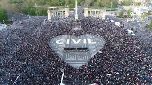 Смотреть что такое tüntetés в других словарях: Hosok Vetoja Tuntetes Dronfelvetel Heroes Veto Demonstration Edited 2017 04 12 Youtube