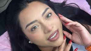 Gabriela Quezada's Instagram, Twitter & Facebook