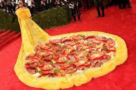 Best Rihanna Met Gala Dress Memes Omelettes Pizza Celebuzz Funny Dresses Met Gala Rihanna