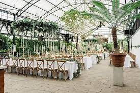 Kim Tony S Relaxed Elegant Planterra Conservatory Wedding Photos In West Bloomfield Michigan Allie Co Photography Lansing Michigan Wedding Photograph Michigan Wedding Venues Michigan Wedding Photographer Michigan Beach Wedding