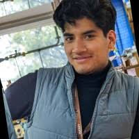 80+ perfiles de «Axel Serrano»