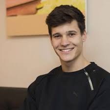 Eine eigene wohnung lohnt sich nicht, da er fast immer unterwegs ist. Wincent Weiss Im Gesprach Uber Die Musik Und Ein Lied Fur Seine Kleine Schwester Schleswig Holstein