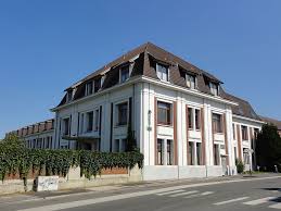 Anciens Grands Bureaux Et Ateliers Centraux De La Compagnie Des Mines De Vicoigne Noeux Drocourt A Noeux Les Mines En 2020 Grand Bureau Atelier Central Maison Style