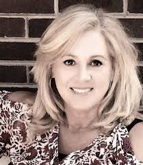 Lolita Thompson's Instagram, Twitter & Facebook