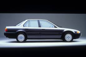 In the database of masbukti.com, available 3 modifications which released in 1990: 1990 Honda Accord Press Kit