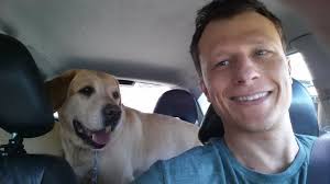 Cães idosos precisam de mais cuidados, mas ainda têm muito amor para dar