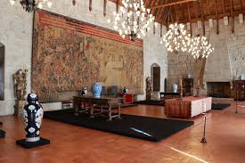Gün batımında, guimaraes, portekiz duques de braganca sarayı. Paco Dos Duques De Braganca Interior De Um Dos Saloes Replica Das Tapecarias De Pastrana Braganca Ponte De Lima Viana Do Castelo