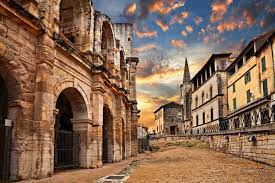 This ancient theater was once the home of fierce gladiatorial battles. Here S Why You Need To Visit The Arles Amphitheater
