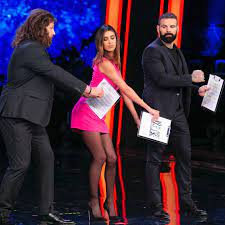 When it comes to it, belen does not hide her shame. Belen Rodriguez The Best Photos Facebook
