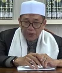 MAJELIS ULAMA DAN WALI: Prof.DR. ABDULLAH KARIM, M.Ag