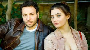 In questo video dei primi anni 2000 della soap un posto al sole, il rapporto conflittuale del portiere di palazzo palladini, raffaele. Dolore Per Un Posto Al Sole Nulla Sara Come Prima