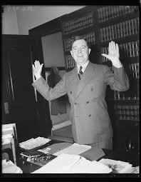 File:Huey Long in his office.jpg - Wikimedia Commons