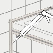 Ich habe mir sagen lassen, dass die badewanne vom elektriker geerdet werden muß. Bade Und Duschwannen Einbauen Haus Wohnen Tipps Tricks Service Kronen Hagebaumarkt