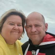 Louise Jones (@parchot)