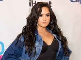 While her mother was a cheerleader of the american football team 'dallas cowboys', her father worked as an engineer and a musician. Demi Lovato Bio Age Height Net Worth 2021 Boyfriend Dating Husband Kids Religion Wiki Married Divorce Parents Family Weight Education Dead And More Facts Trendrr