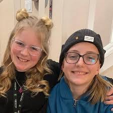 Kaitlyn Hemphill's Instagram, Twitter & Facebook