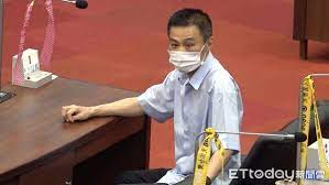 He was a member of the kuomintang. å½± è¨±å´'æºæœ€å¾Œå°è©±åå¤±æœ› ç¤¾æœƒæ²'æœ‰æ˜¯éž å¦»æ·šè¨´åªæ˜¯åŽ»æŽ¥å€‹é›»è©± Ettodayç¤¾æœƒæ–°èž Ettodayæ–°èžé›²