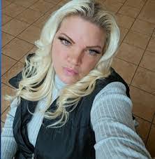 Shelly Vigil's Instagram, Twitter & Facebook