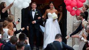 Ana ivanovic entschied sich für ein schlichtes kleid zur. Stilkritik Zu Brautkleid Von Ana Ivanovic Stil Sz De