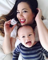 Hannah gave a positive review of the new color. 10/10 good for teething.  👍🏼👍🏼