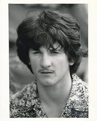 Amazon.com: SEAN PENN/FALCON Y EL NIEVE/FOTO ORIGINAL 8X10 AA7375 : Arte  Coleccionable y Bellas Artes