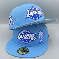 Size s, but can fit a small size m! New Era La Lakers Baby Blue Side Patch 59fifty Fitted Hat