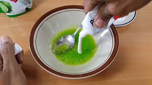 Slime adalah cairan pekat dan lengket dengan berbagai variasi warna dan bentuk yang unik. Cara Membuat Slime Dengan Macam Macam Bahan Rumah Tangga Kenyal Dan Nggak Cepat Menggumpal