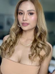 Katrina Lim's Instagram, Twitter & Facebook