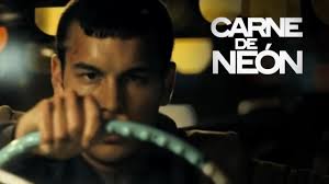 Annesinin saygısını kazanmak için çılgın işler yapan bir gencin hikayesi… kadınlara özel hizmet vererek para kazanan ve kendi işlerini yapmaya başlayan bir genç. Neon Flesh Morena Films