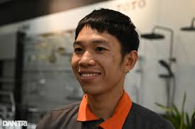 Gặp người hùng cứu 2 tài xế trong vụ tai nạn liên hoàn trên cầu Phú Mỹ