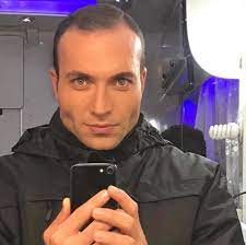 Jun 14, 2021 · merakla beklenen yeni dizi 'kahraman babam', bu akşam saat 20.00'de show tv'de ekrana gelecek. Gorkem Sevindik Home Facebook