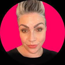 Darlene Sansone's Instagram, Twitter & Facebook