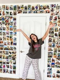 Spruce up your home office or bedroom with a variety of photos that make you smile. How To Create A Simple Teen Photo Wall Simply2moms