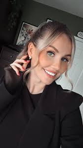 Angeline Davies Presenter