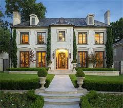 Welcome To Luxury Dallas Tv An Inside Look At Three Of The Most Beautiful Homes In Dallas Candy S Dirt House Exterior Beautiful Homes Backyard Entertaining