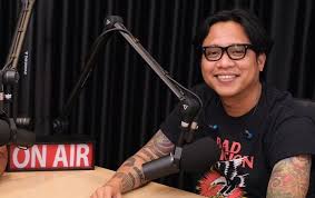 Mungkin itulah tiga kata yang tepat untuk menggambarkan sosok putri tanjung. Gofar Hilman Biodata Profil Fakta Agama Umur Karir Dailysia