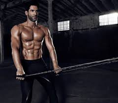 He is the son of marilyn jean and christopher john ellis. Tom Ellis Workout Routine And Diet Plan 2020 Train Like A Lucifer Health Yogi
